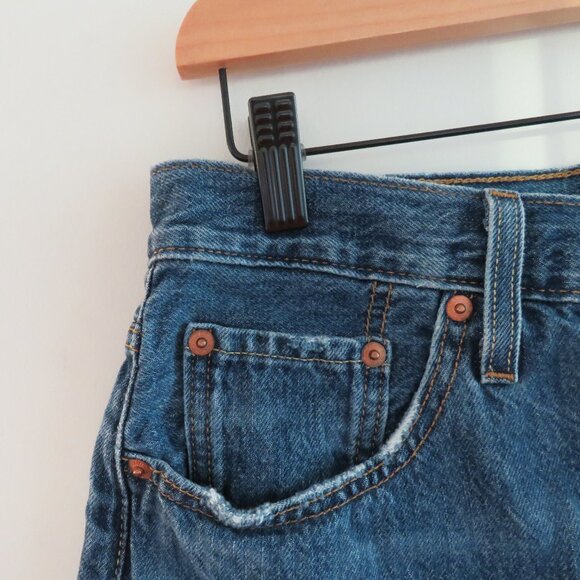 LEVI'S Destroyed 501 Jean Shorts in Sansome Muse Boho Casual Western - Size 28 - Picture 5 of 13